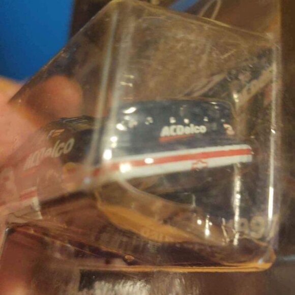 VTG Action Platinum Series - Steve Park #3 Ac-Delco 1997 Monte Carlo 1/64* - Picture 3 of 6